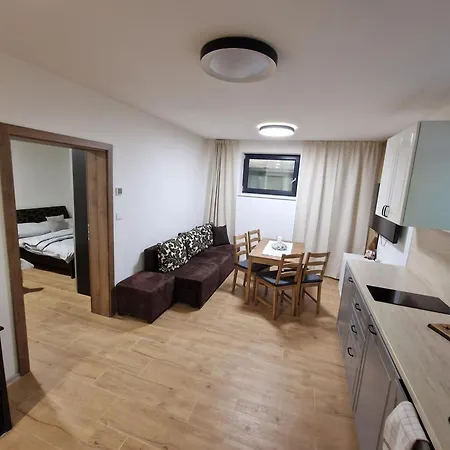 Suterenovy Stary Smokovec Vysoké Tatry